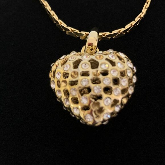 3-D - Sparkling Bling Rhinestone Heart Pendant - Gold Tone - Picture 7 of 9